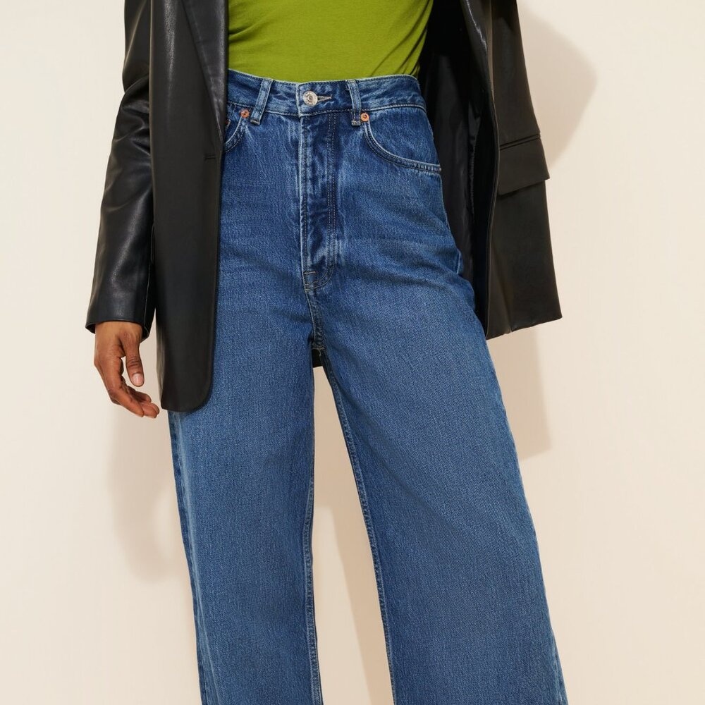 Brand New -- Super Flattering, A Brand Baggy Bella Jeans (Size 24)